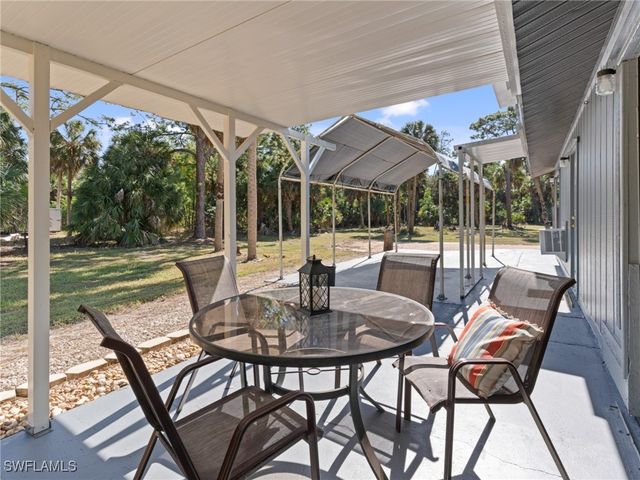 210 5th ST NW, Naples, FL 34120