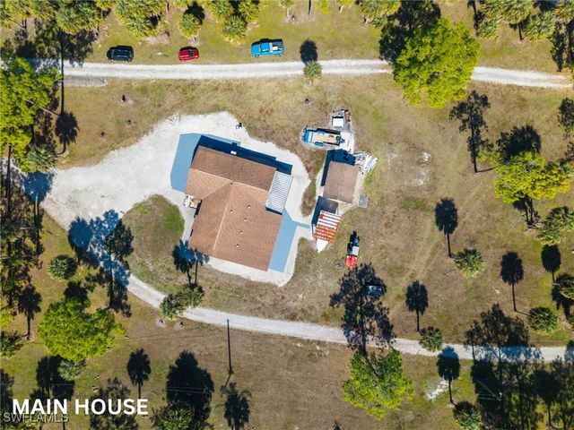 210 5th ST NW, Naples, FL 34120