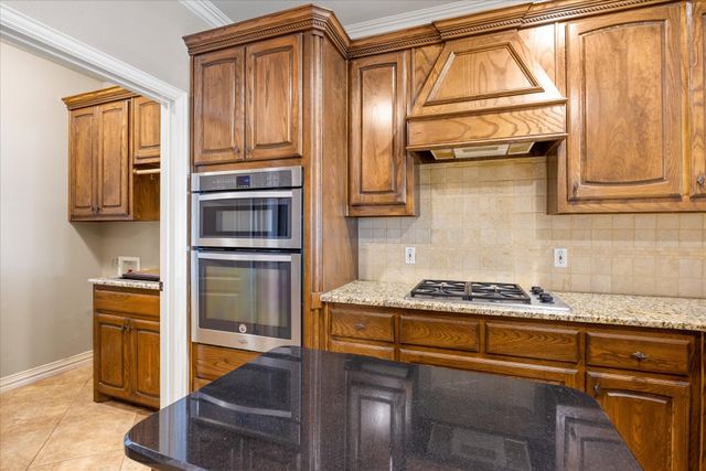 603 N Avalon Court, Granbury, TX 76048