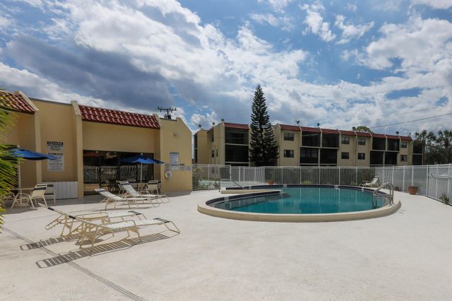 2050 Oleander Boulevard 8104, Fort Pierce, FL 34950