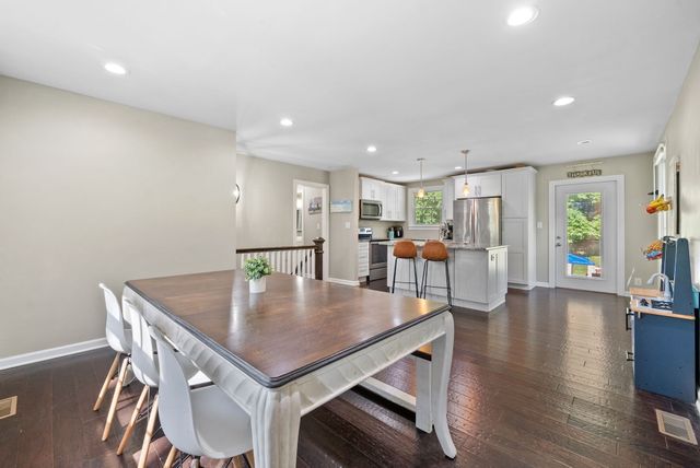 521 Rotary Hills Ct, Clarksville, TN 37043