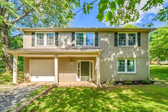 521 Rotary Hills Ct, Clarksville, TN 37043