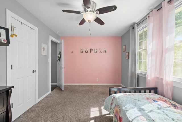 521 Rotary Hills Ct, Clarksville, TN 37043