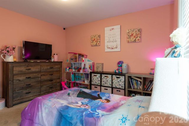 2422 23rd Street Drive NE, Hickory, NC 28601