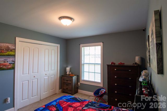 2422 23rd Street Drive NE, Hickory, NC 28601