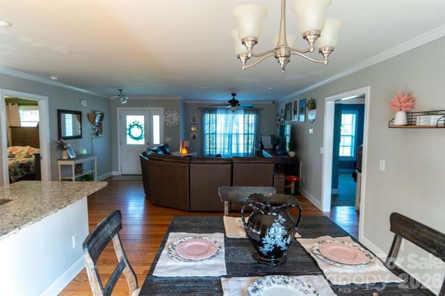 2422 23rd Street Drive NE, Hickory, NC 28601