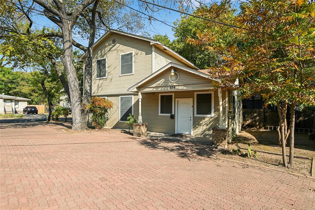 608 W Oltorf ST B, Austin, TX 78704