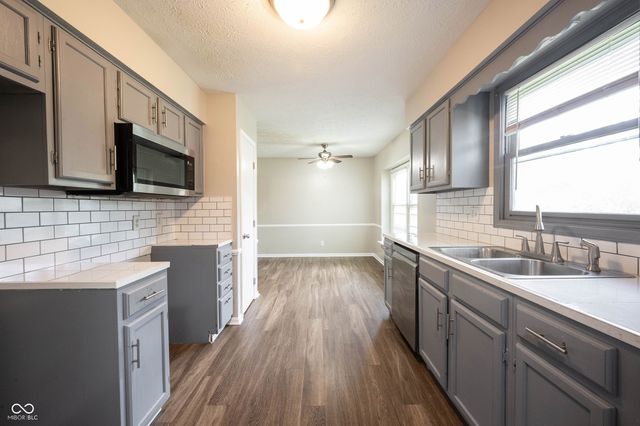 5703 E 17th Street, Indianapolis, IN 46218