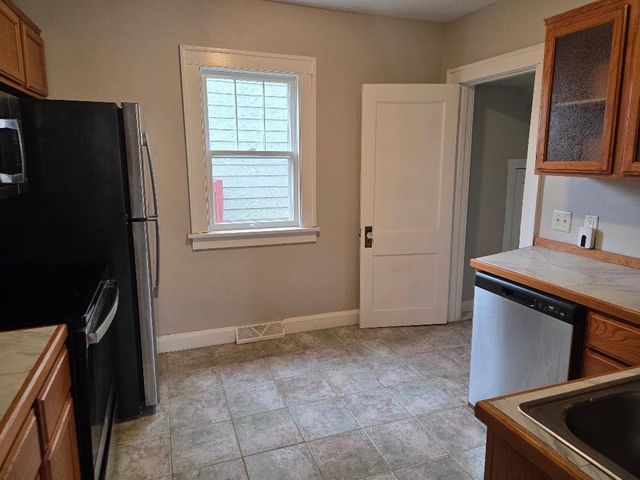 3947 Unity Avenue N, Robbinsdale, MN 55422
