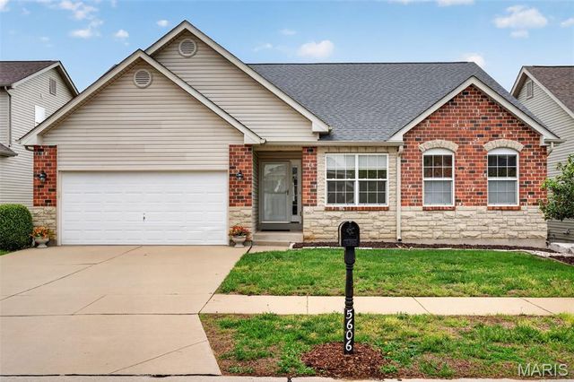 5606 Paris Court, St Louis, MO 63129