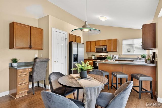 5606 Paris Court, St Louis, MO 63129