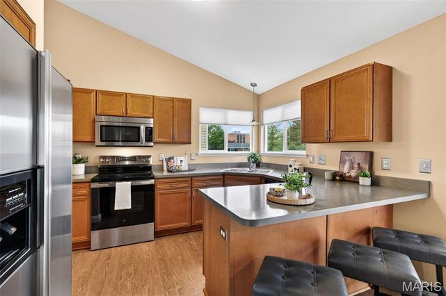 5606 Paris Court, St Louis, MO 63129