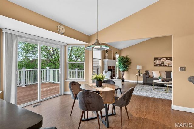 5606 Paris Court, St Louis, MO 63129