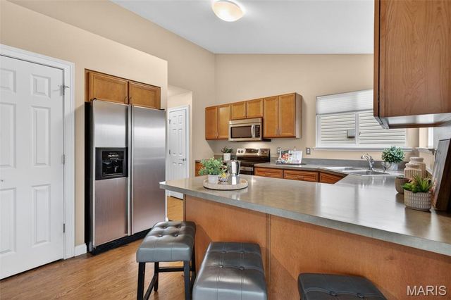 5606 Paris Court, St Louis, MO 63129