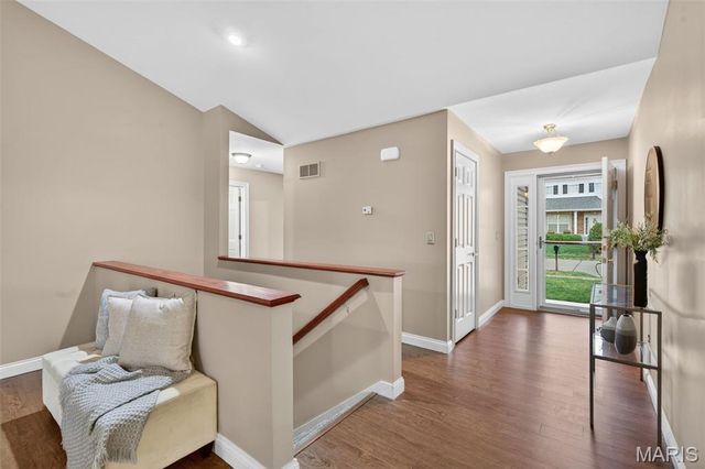 5606 Paris Court, St Louis, MO 63129