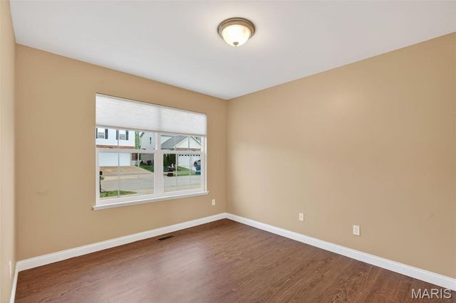 5606 Paris Court, St Louis, MO 63129