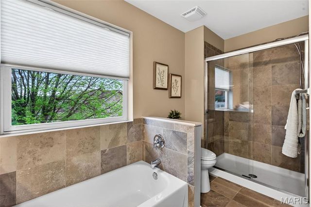 5606 Paris Court, St Louis, MO 63129