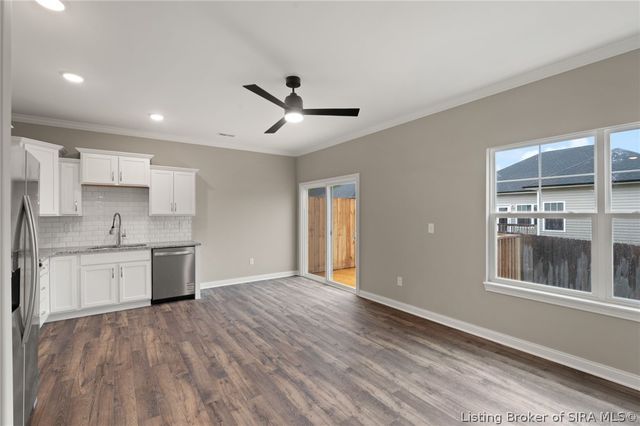 1557 Cypress Cove NW, Corydon, IN 47112