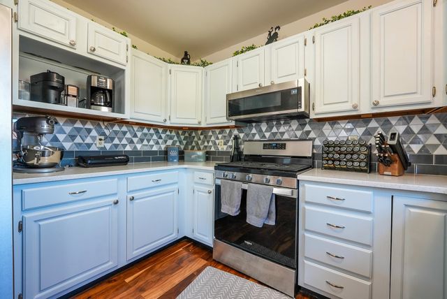 1214 McCaskey Dr, Rose Hill, KS 67133
