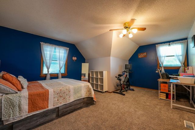 1214 McCaskey Dr, Rose Hill, KS 67133