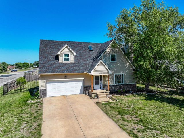 1214 McCaskey Dr, Rose Hill, KS 67133
