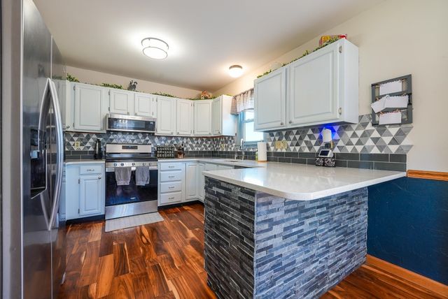 1214 McCaskey Dr, Rose Hill, KS 67133