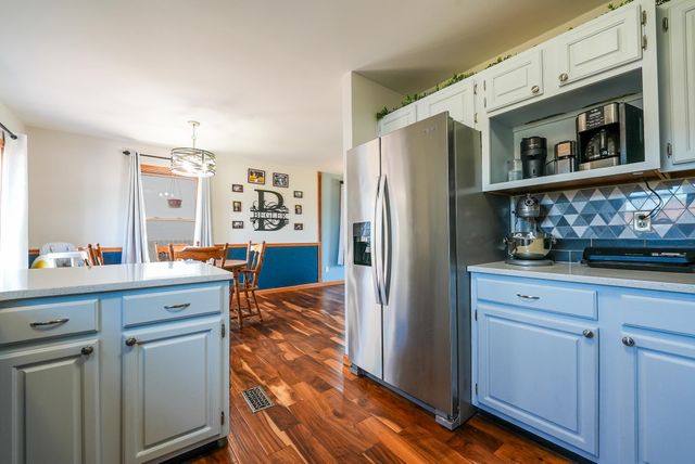 1214 McCaskey Dr, Rose Hill, KS 67133