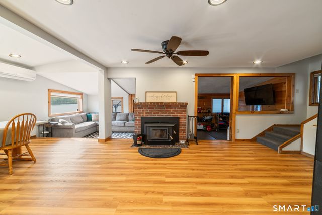 3 Roosevelt Drive, Seymour, CT 06483