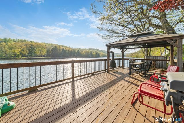 3 Roosevelt Drive, Seymour, CT 06483