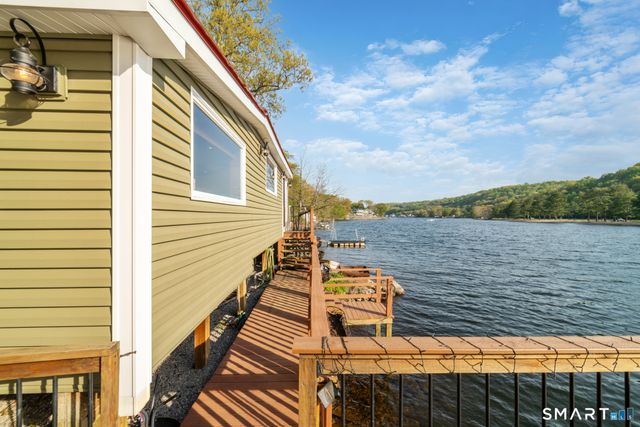 3 Roosevelt Drive, Seymour, CT 06483