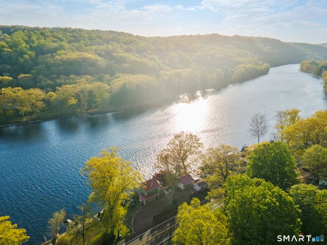 3 Roosevelt Drive, Seymour, CT 06483