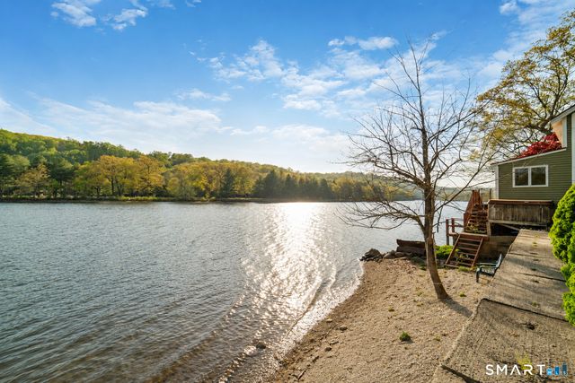 3 Roosevelt Drive, Seymour, CT 06483