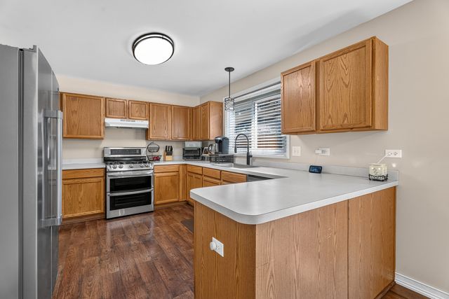 2008 Olde Mill Road, Plainfield, IL 60586