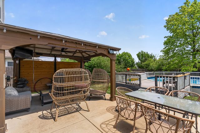 2008 Olde Mill Road, Plainfield, IL 60586