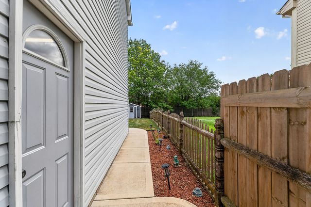 2008 Olde Mill Road, Plainfield, IL 60586