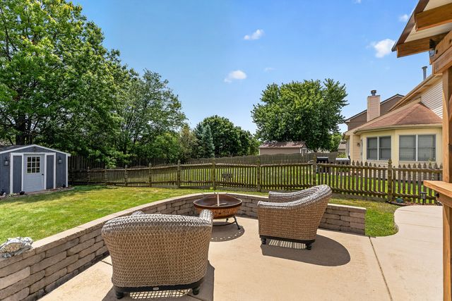 2008 Olde Mill Road, Plainfield, IL 60586