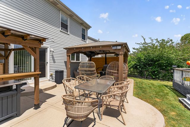 2008 Olde Mill Road, Plainfield, IL 60586