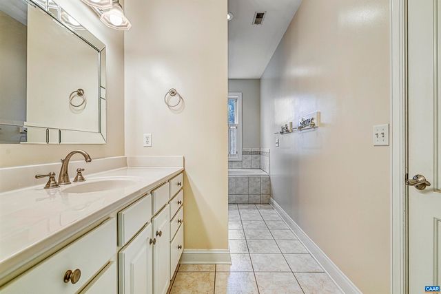 4885 MECHUMS RIVER RD, Charlottesville, VA 22901