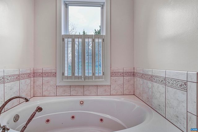 4885 MECHUMS RIVER RD, Charlottesville, VA 22901