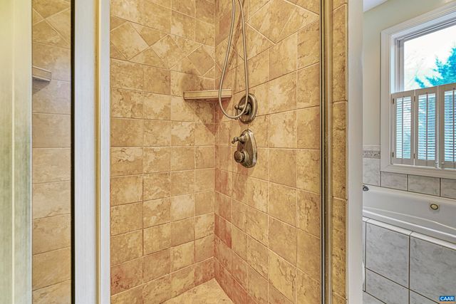 4885 MECHUMS RIVER RD, Charlottesville, VA 22901