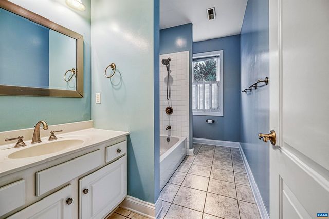 4885 MECHUMS RIVER RD, Charlottesville, VA 22901