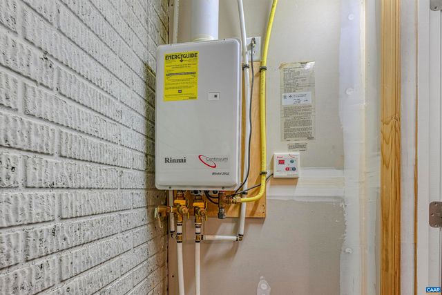 4885 MECHUMS RIVER RD, Charlottesville, VA 22901