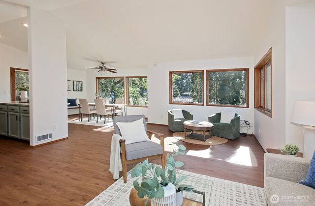 5947 Sundown Lane, Freeland, WA 98249