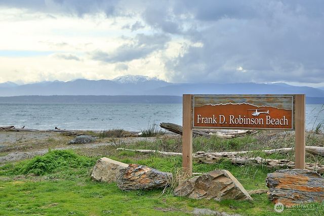 5947 Sundown Lane, Freeland, WA 98249