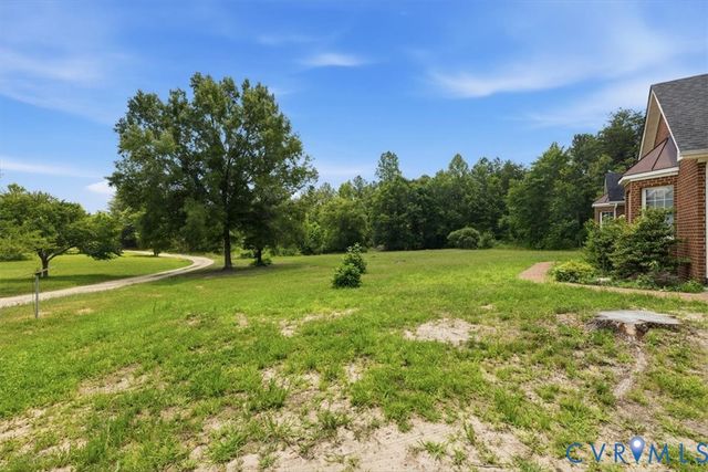 72 Bransford Rd, Cumberland, VA 23040