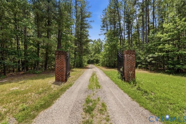 72 Bransford Rd, Cumberland, VA 23040