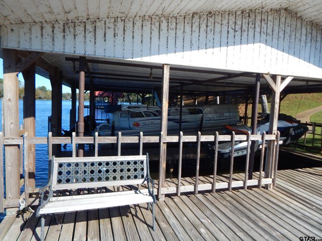 3073 EAST LAKE DR., Gladewater, TX 75647