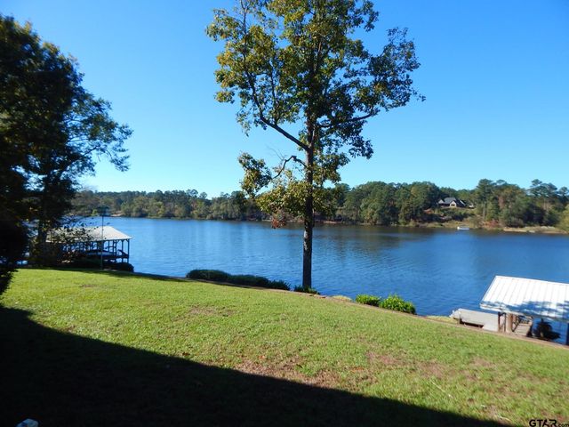 3073 EAST LAKE DR., Gladewater, TX 75647
