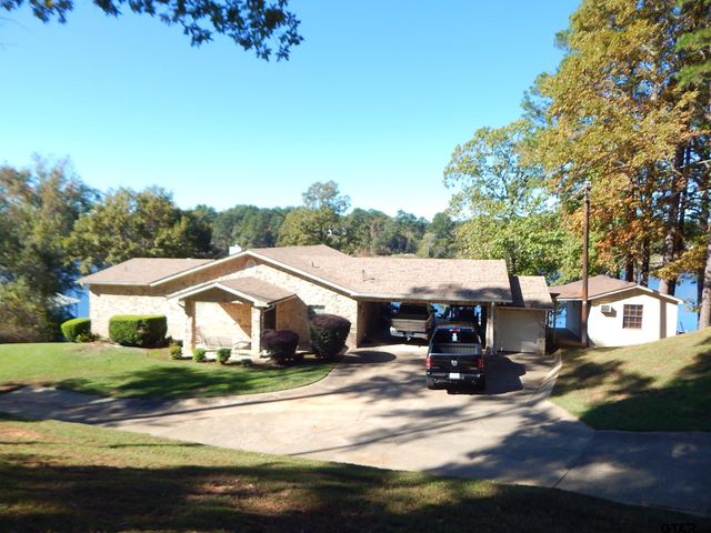 3073 EAST LAKE DR., Gladewater, TX 75647