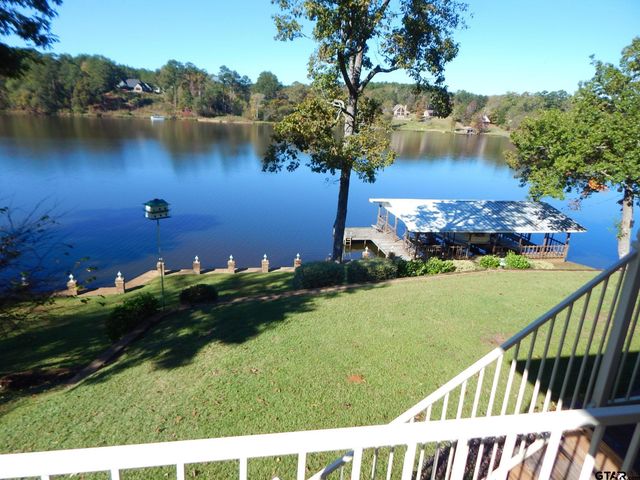 3073 EAST LAKE DR., Gladewater, TX 75647